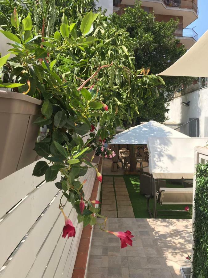 Virgilio'S Garden Bed & Breakfast Castellammare di Stabia Exterior photo