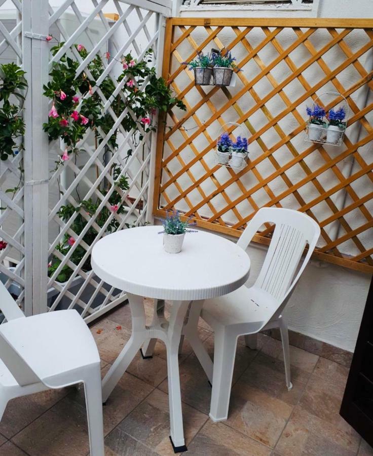 Virgilio'S Garden Bed & Breakfast Castellammare di Stabia Exterior photo